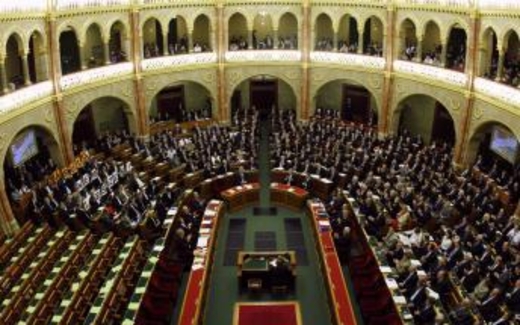 Thêm một rào cản cho báo chí Hungary