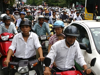 Thu phí bảo trì đường bộ từ ngày 1-1 - 2013: Nhiệm vụ bất khả thi