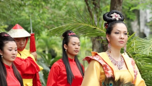 Làm phim hay... "làm tiền"?