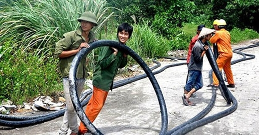 Dự án đưa điện ra đảo Lý Sơn: Đấu nối cáp ngầm an toàn