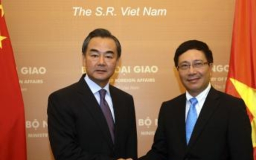 Ngoại trưởng TQ thăm Việt Nam trong sách lược chiêu dụ ASEAN