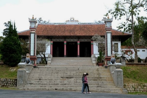 Chùa Linh Sơn giữa phố núi Đà Lạt