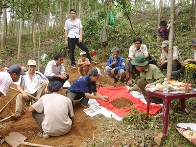 Có không 'thủ đoạn' của nhà ngoại cảm?
