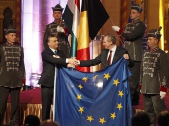 Hungary chính thức tiếp nhận chức chủ tịch Liên Hiệp Châu Âu