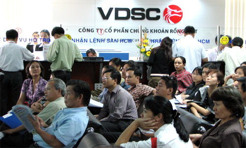Sự kỳ quặc của chứng khoán Việt Nam