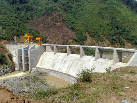 Qua đỉnh mưa lũ, thủy điện vẫn thiếu nước nghiêm trọng