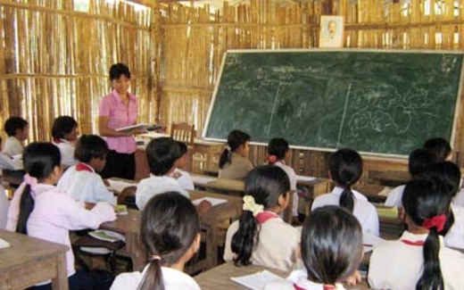 Làm giáo viên miền núi cũng phải 'chạy' tiền