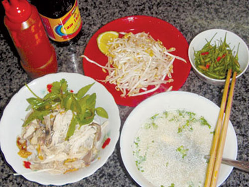 “Nửa thế kỷ” phở khô Gia Lai