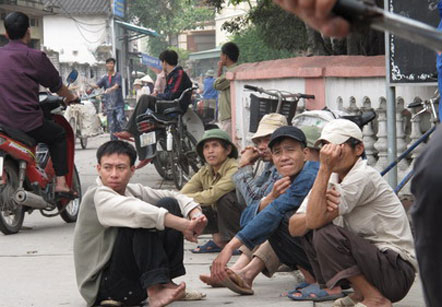 Lao động tự do nhịn ăn lo tết