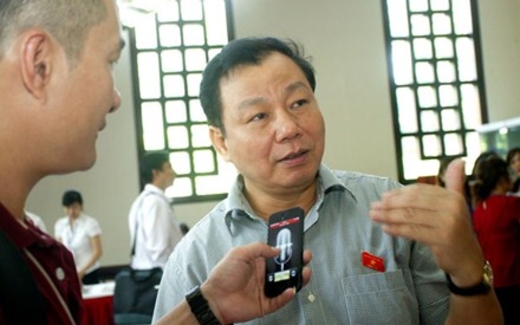 Từ chối bằng tại chức là làm sai quy định