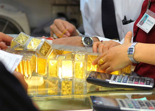 Ai đã "giật dây" cho giá vàng nhảy múa?