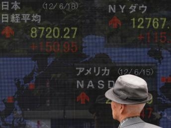 Kinh tế Nhật bên bờ vực suy thoái: GDP giảm 0,9%