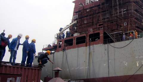 Năm 2012: Đầu tư thận trọng, đánh nhanh rút gọn