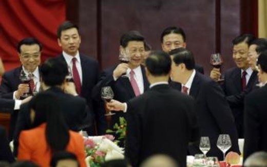 Tưng bừng mừng sinh nhật cha của Tập Cận Bình: Con dao hai lưỡi