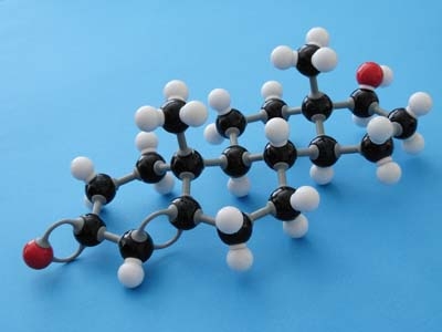 “Thuốc tiên” và câu chuyện testosteron