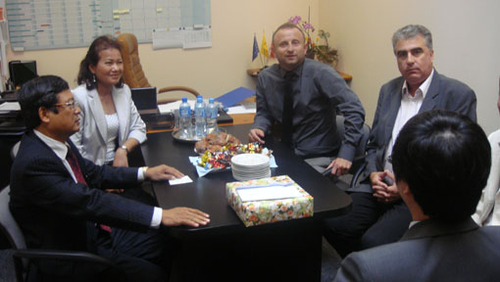 Đại sứ Nguyễn Hoằng thăm và làm việc tại Łódz