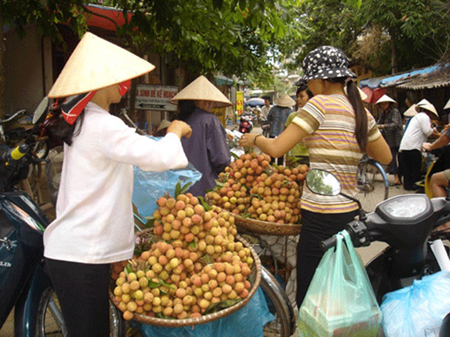 Ngang nhiên bày đủ cách móc túi người tiêu dùng