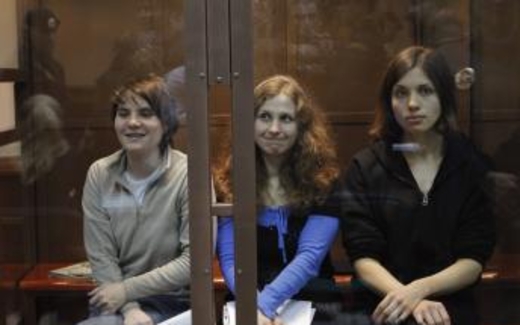 Ca sĩ Pussy Riot tiếp tục tuyệt thực để phản đối điều kiện giam giữ