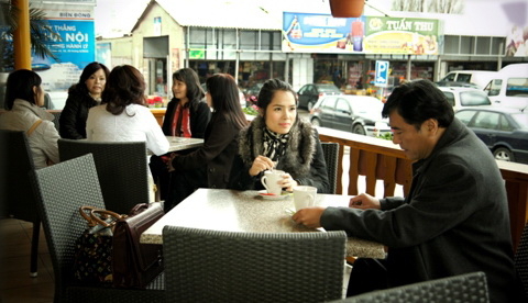 Cảm nhận khi đọc các tác phẩm được chuyển thể thành phim truyền hình „Hai phía chân trời” của Trần Hoài Văn