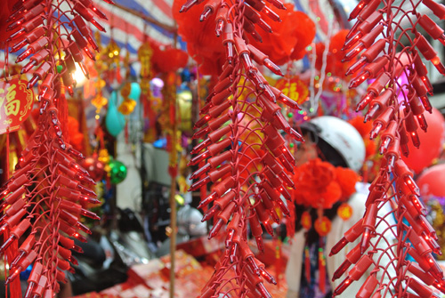 Người Hà Nội hối hả sắm tết