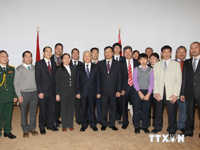 Tổng Bí thư gặp mặt cộng đồng người Việt Nam tại Belarus