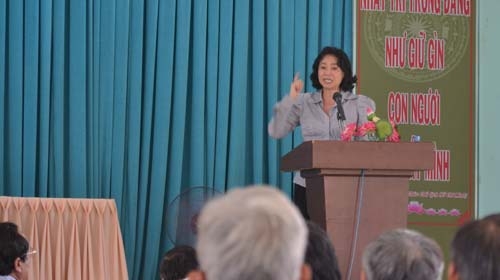 Bà Đặng Thị Hoàng Yến rút đơn xin ly hôn