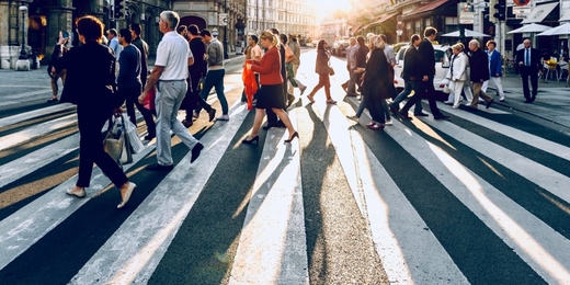 Luật giao thông (Ba Lan): Lúc nào có thể qua đường ngoài lối dành riêng cho người đi bộ?