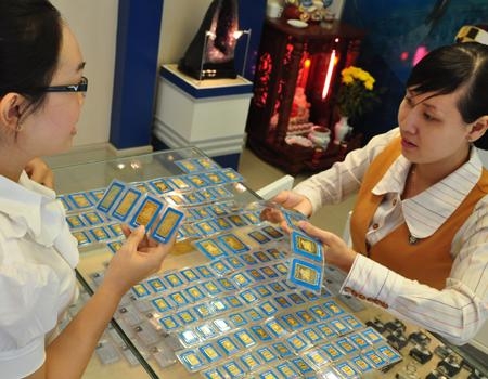 Ngân hàng kinh doanh vàng có thể lũng đoạn thị trường