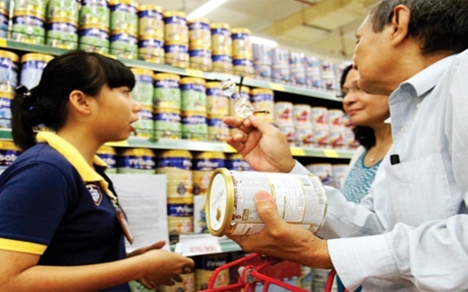 Sữa độc, tấn công ví mẹ hại sức khỏe con