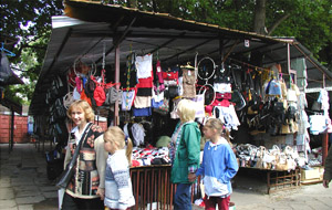 Tại Ba Lan, Quán chợ Việt Nam được báo chí đề cử vào danh sách các địa điểm hấp dẫn nhất 2009