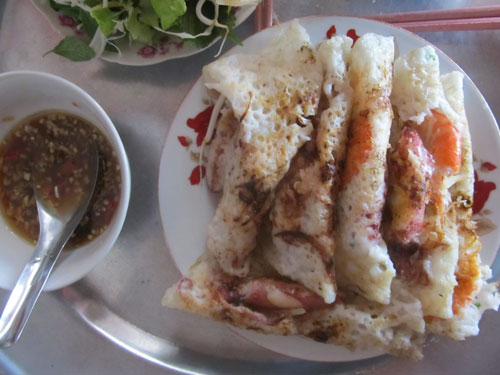 Bánh xèo tôm mực đầu đông