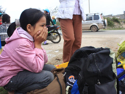 Học trò xếp bút vào Nam