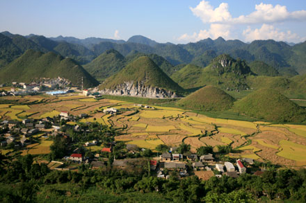 Nỗi lo đô thị hóa trên cao nguyên đá