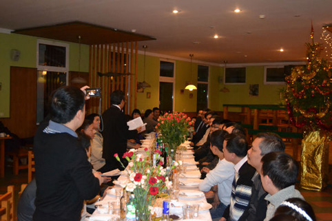 Đại sứ Nguyễn Hoằng gặp mặt Cộng đồng Việt Nam tại Litva nhân dịp năm mới Nhâm Thìn.