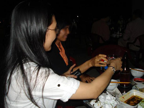 “Nghề“ gái nhậu“ thuê