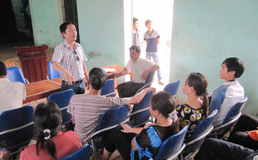 Đẩy doanh nghiệp xung đột với dân