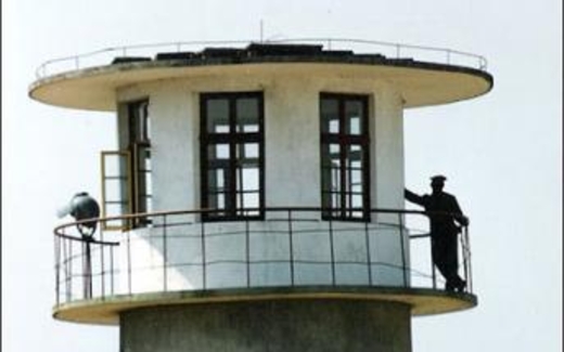 Lạc quan thận trọng sau khi Trung Quốc bỏ chế độ lao cải