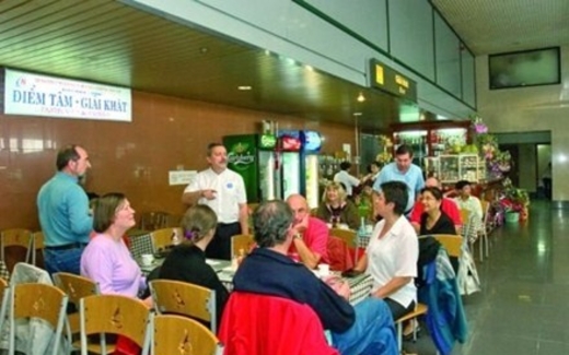 Cú trảm ở Đà Nẵng, bát mì ở Nội Bài