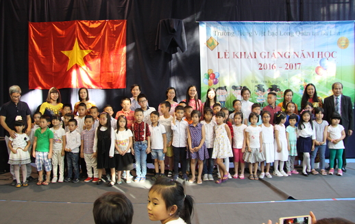 Trường tiếng Việt Lạc Long Quân tại Ba Lan khai giảng năm học mới.