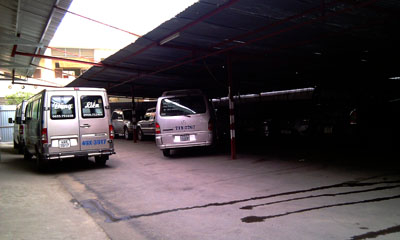 “Hang ổ” xe dù