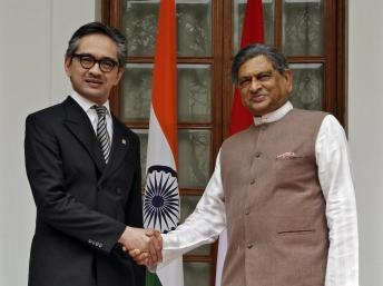 Ấn Độ và Indonesia ủng hộ quyền tự do hàng hải tại Biển Đông