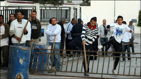 Lãnh đạo lâm thời Tunisia nhậm chức