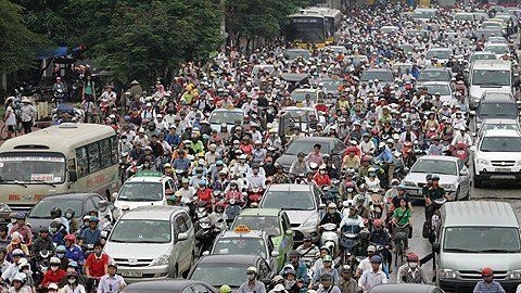 Sức ép 10 loại thuế, phí 'đè nặng' ôtô VN