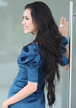 Tiếng ồn từ "chợ showbiz"