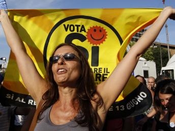 Trưng cầu dân ý: thủ tướng Ý Silvio Berlusconi thất bại nặng