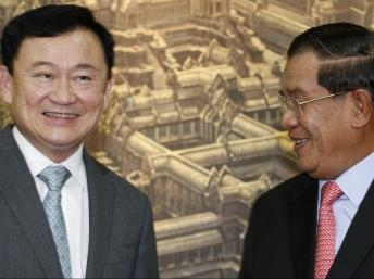 Phe Áo Đỏ đón chào ông Thaksin tại Siem Reap