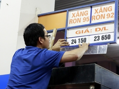 Bộ Tài chính nói gì về cách điều hành giá xăng dầu?