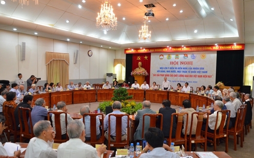 Đất nước vẫn lạc hậu dù nhiều thạc sĩ, tiến sĩ