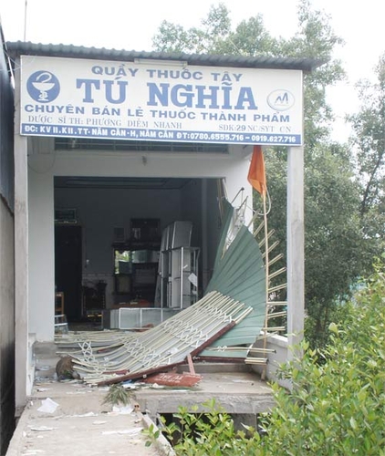 Cà Mau: Người nhà bệnh nhân “bao vây” bệnh viện