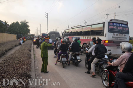 Quảng Ninh: Mang quan tài, dùng gỗ đá tấn công cảnh sát tại dự án Kim Sơn